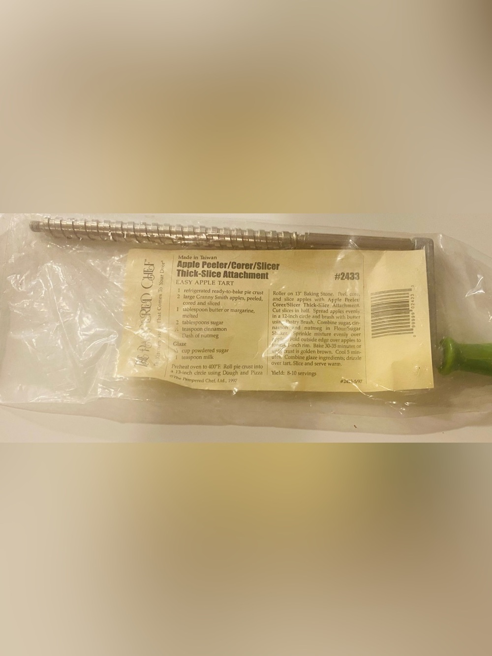 The Pampered Chef Apple Peeler/Corer/Slicer Attachment #2433 - Green Handle